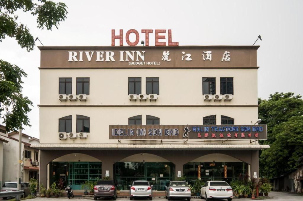 Oyo 301 River Inn Hotel Butterworth Exterior photo